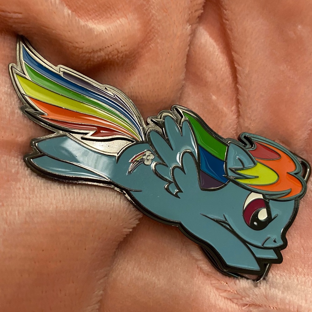 🌈Rainbow dash belt buckle🌈